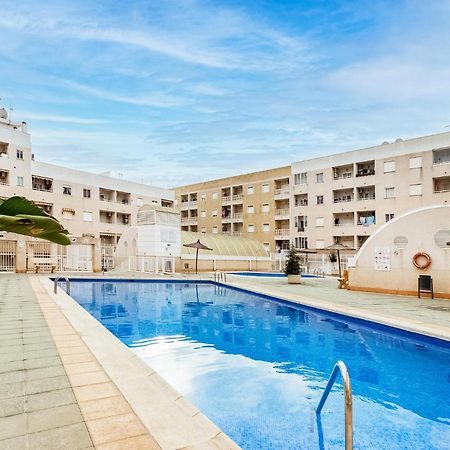 Amazing Apartment In Torrevieja With Kitchen Екстериор снимка